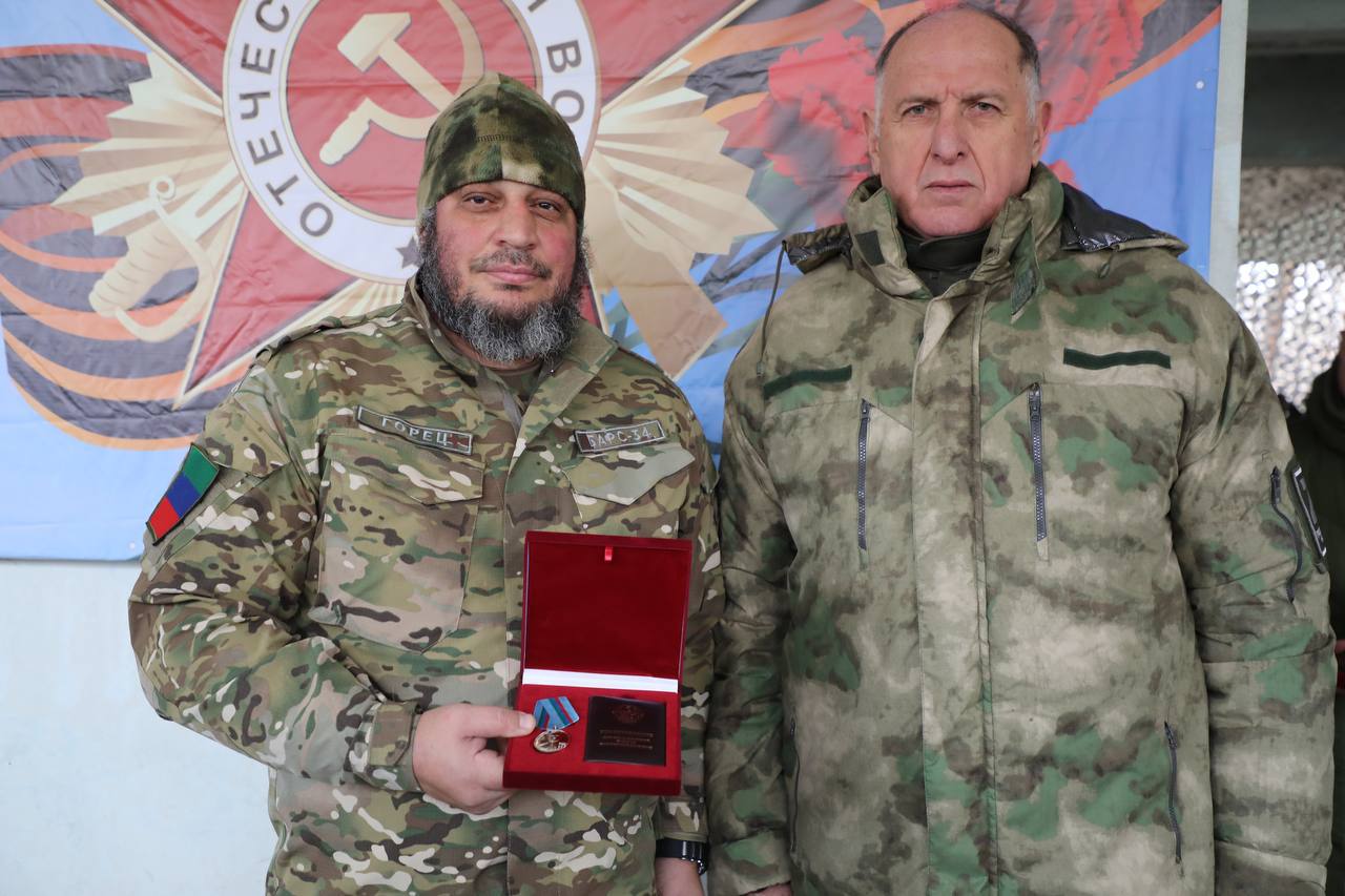 20 бойцов добровольческого батальона «Каспий» отмечены высокими наградами