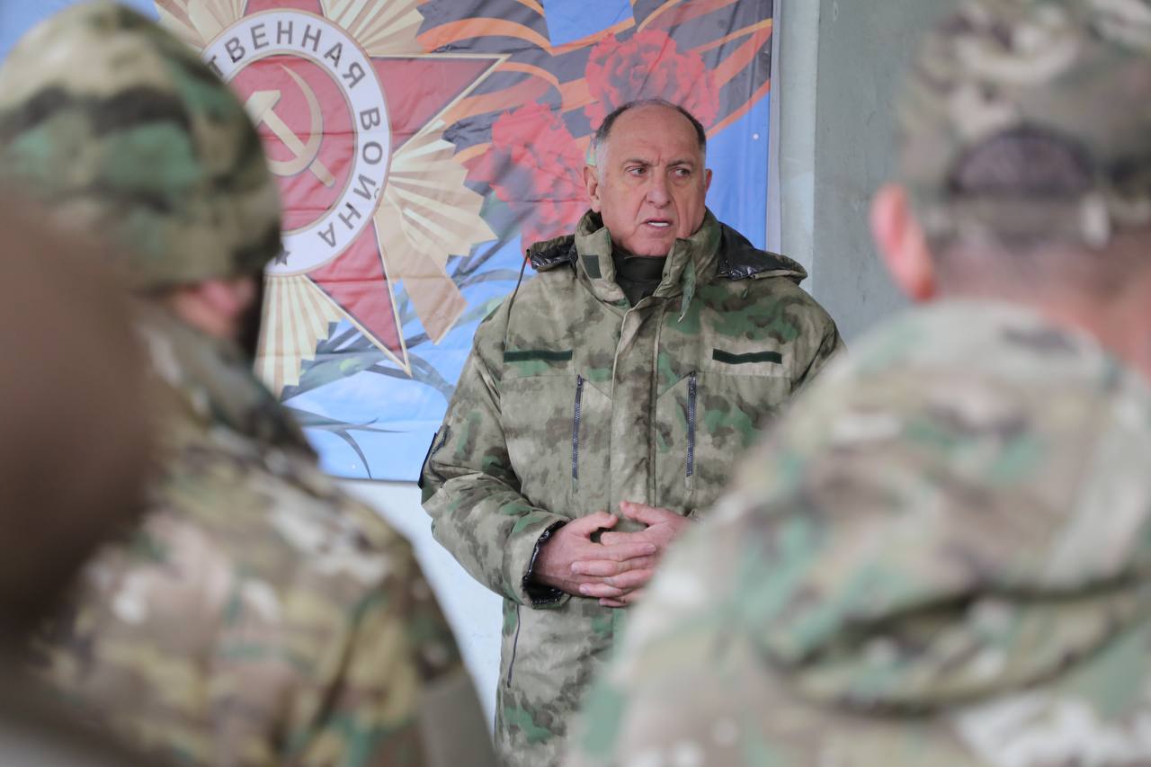 Более 10 тонн гумпомощи передало военнослужащим в ЛНР Правительство Дагестана