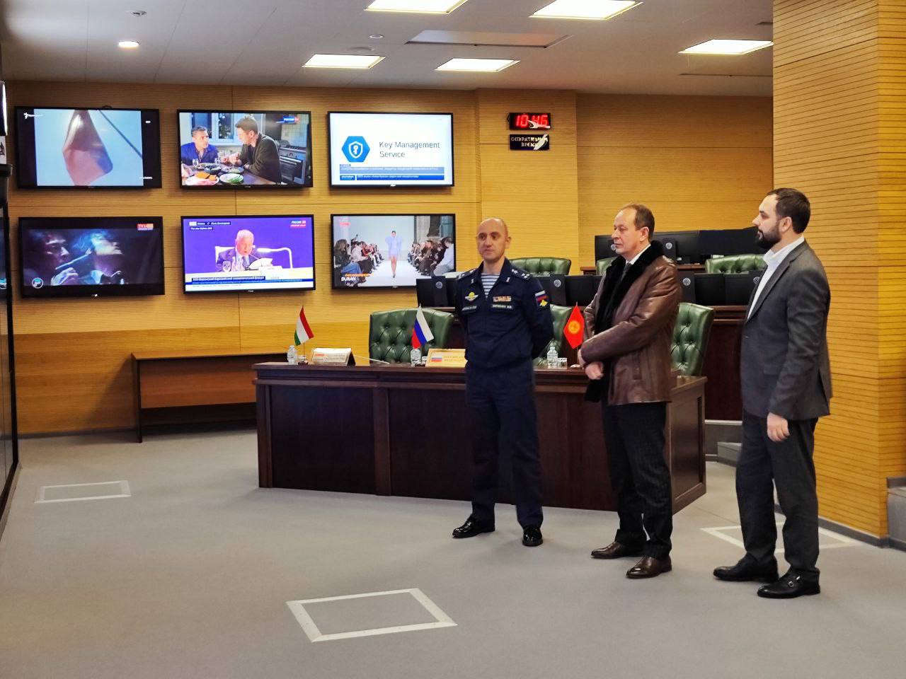 Муслим Телякавов передал главе ОДКБ Орден за заслуги перед Республикой Дагестан