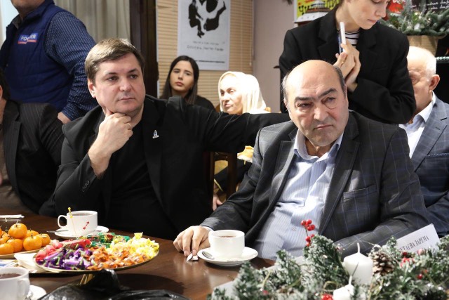 Абдулмуслим Абдулмуслимов провел встречу с театральными деятелями Дагестана