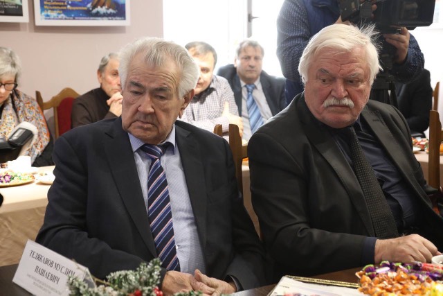 Абдулмуслим Абдулмуслимов провел встречу с театральными деятелями Дагестана