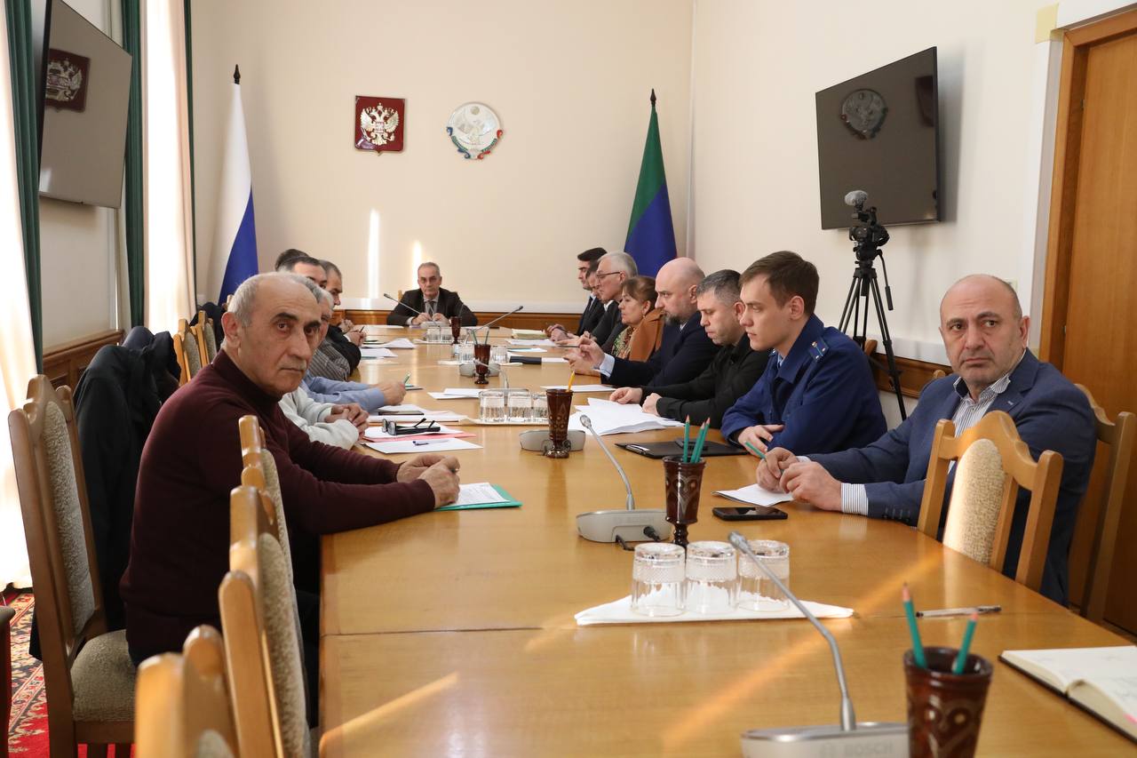 До 1 января 2025 года 10 дагестанских предприятий должны получить комплексные экологические разрешения