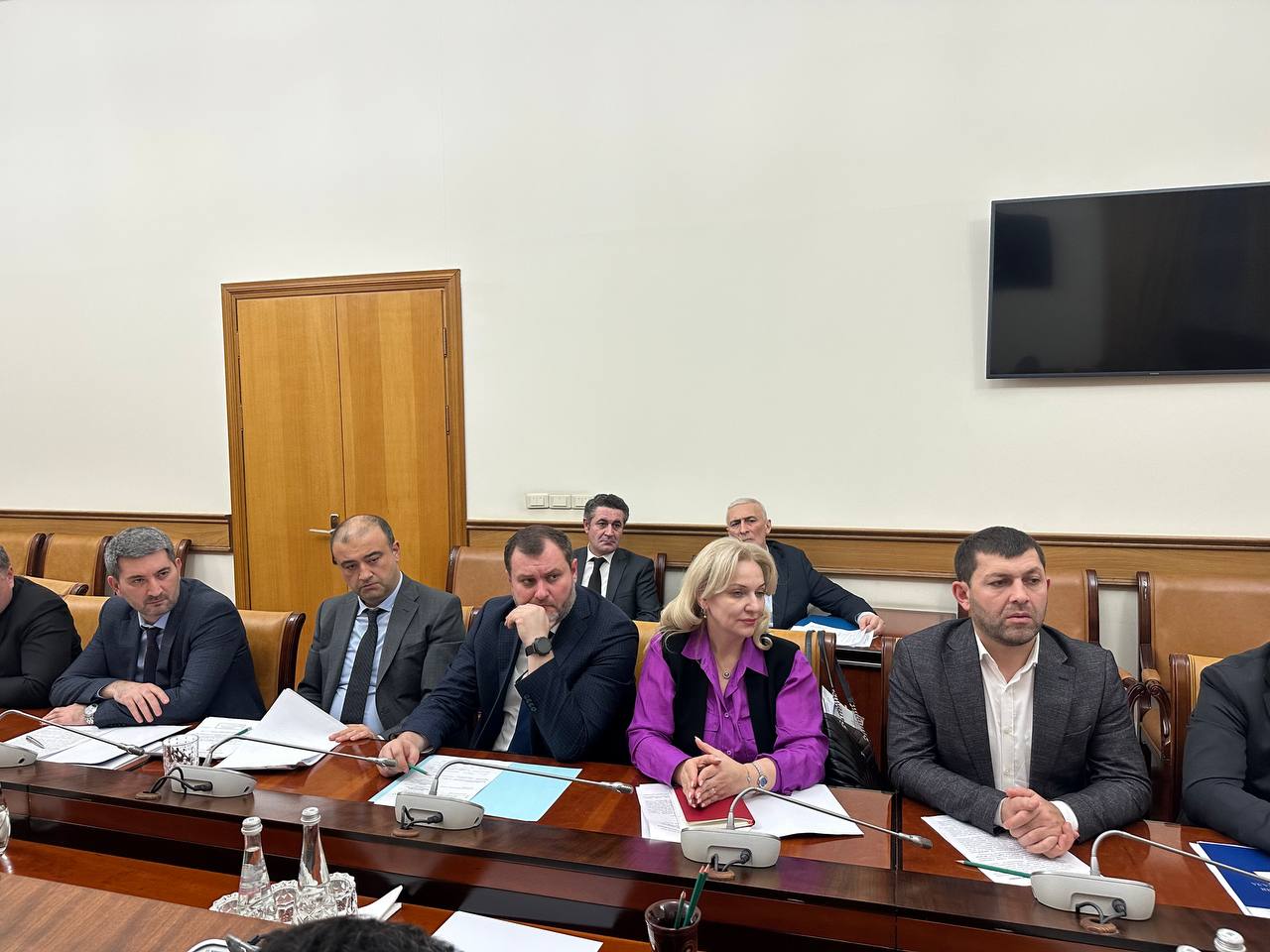 Вопросы развития поселка Тарки обсудили в Махачкале