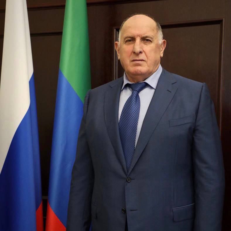 Абдулмуслим Абдулмуслимов поздравил дагестанцев с Днем образования республики