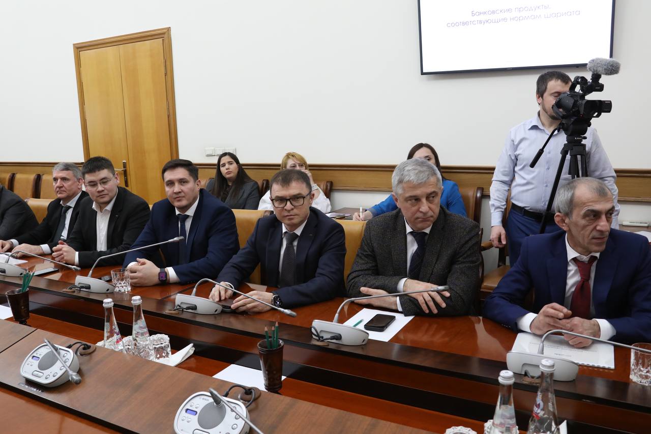 Ак Барс Банк презентовал в Дагестане финансовые продукты по нормам шариата