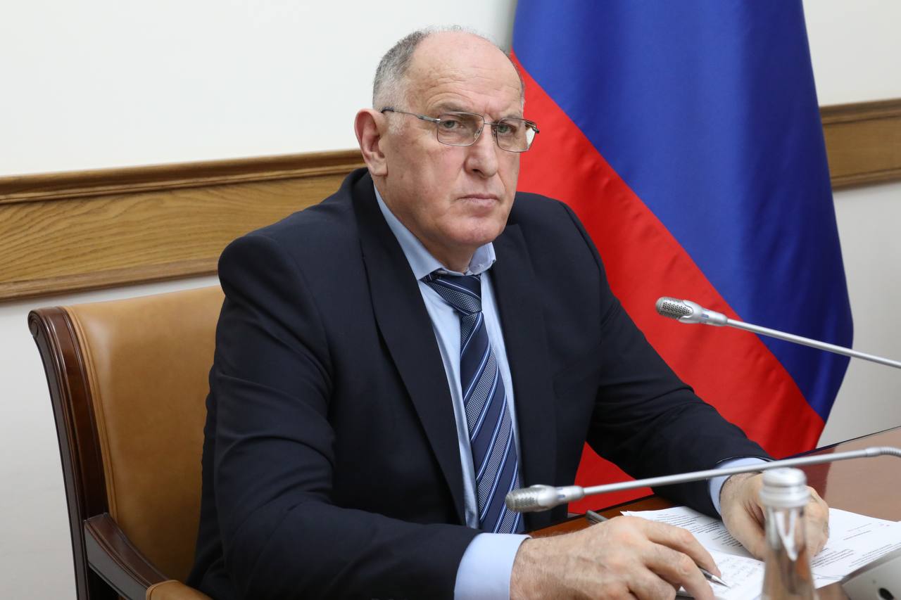 Абдулмуслим Абдулмуслимов провел совещание по подготовке к заседанию оргкомитета «Победа»