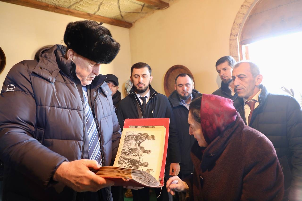 Абдулмуслим Абдулмуслимов посетил новый этнокультурный комплекс в Акушинском районе «Мугинское подворье»