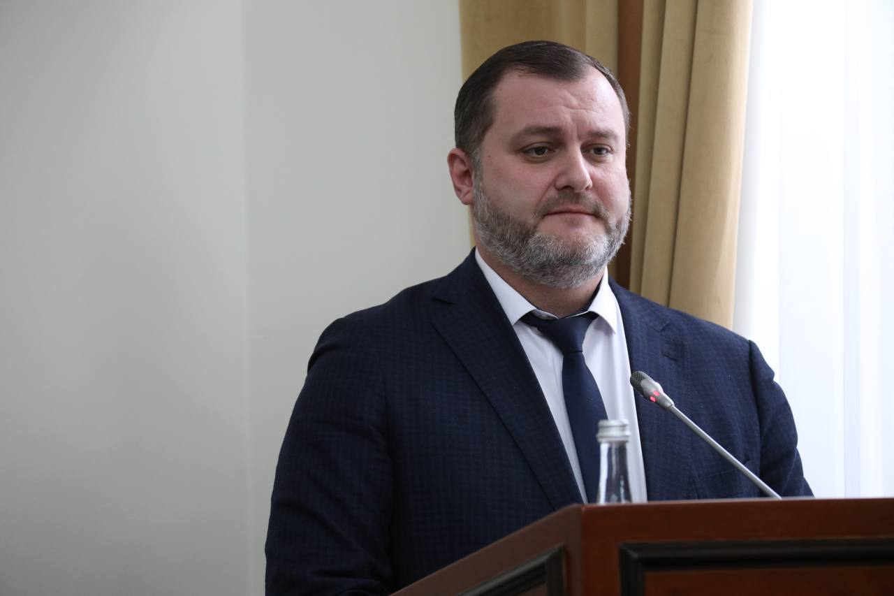 Абдулмуслим Абдулмуслимов поручил создать в Дагестане единую систему управления службой родовспоможения