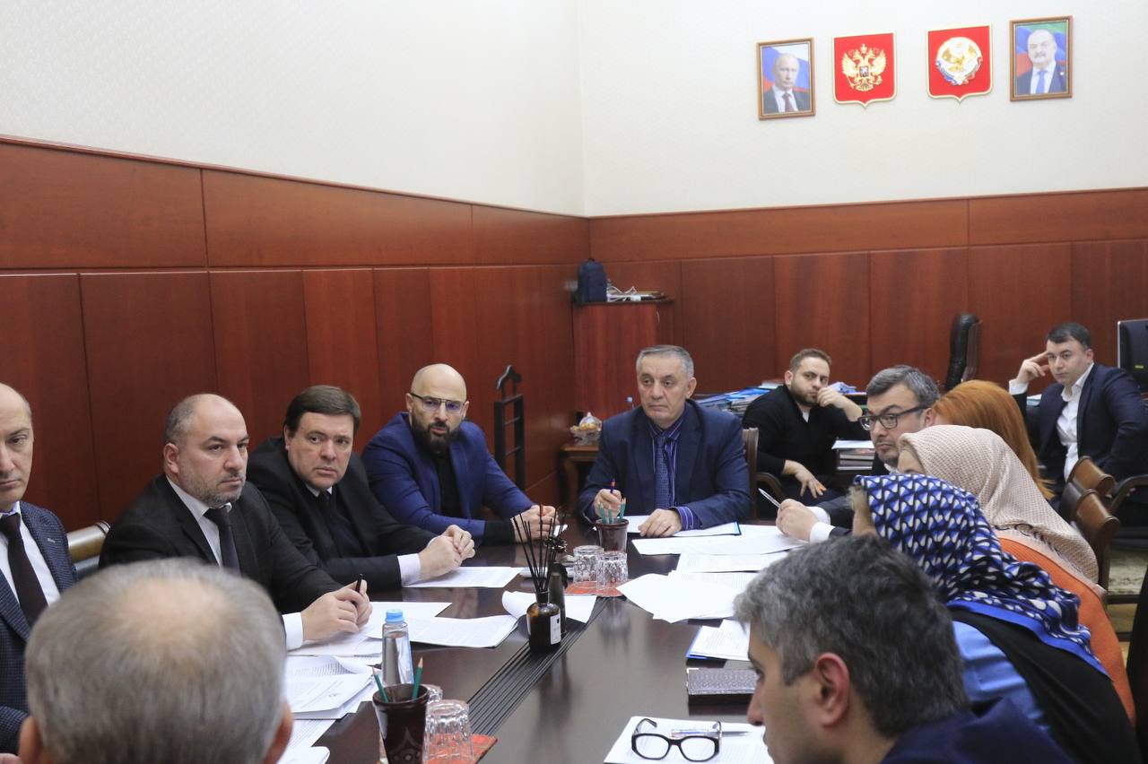 В Правительстве Дагестана обсудили вопросы финансирования НКО