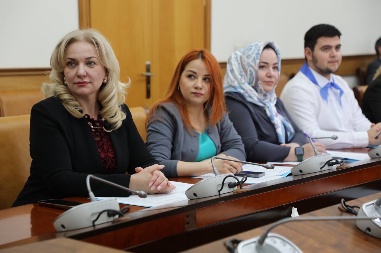 Заседание Координационного совета Движения Первых прошло в Правительстве Дагестана