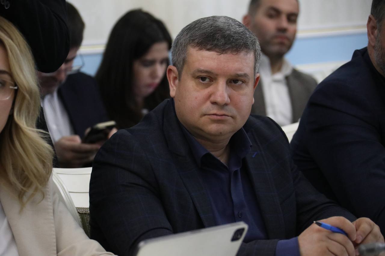 Абдулмуслим Абдулмуслимов провел экстренное заседание комиссии по чрезвычайным ситуациям в Махачкале