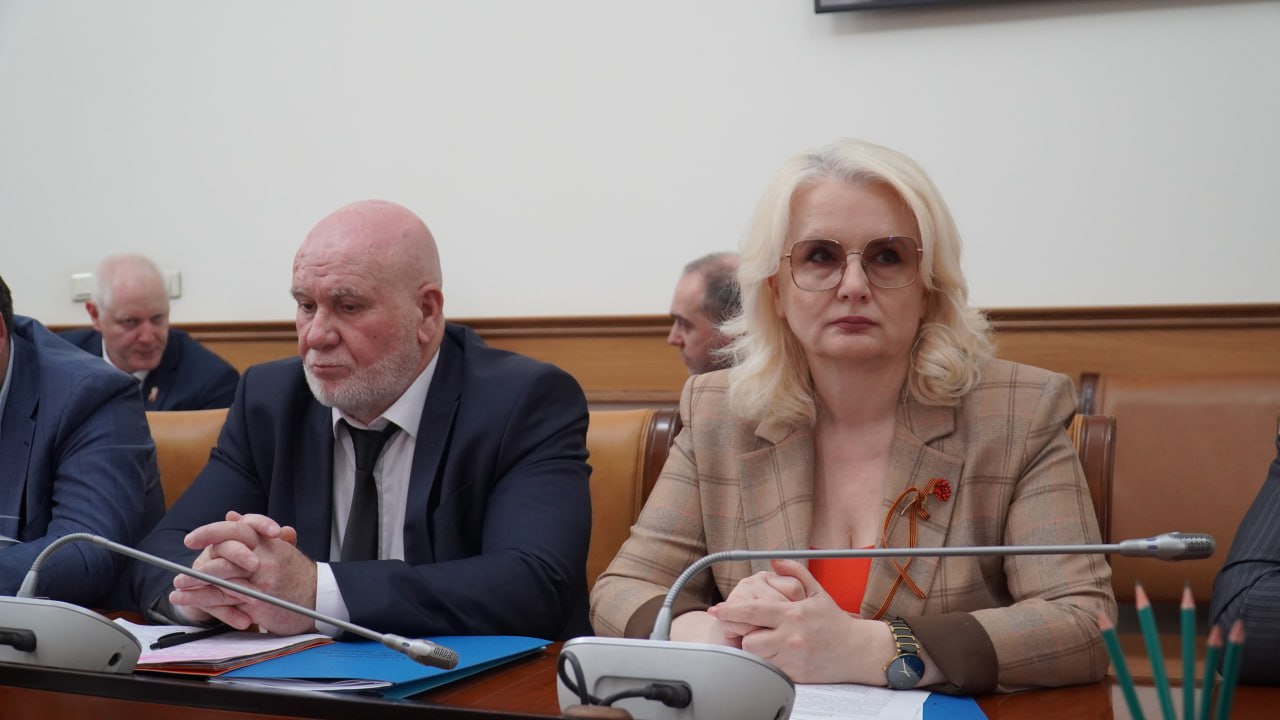 Организацию антикоррупционной деятельности в органах исполнительной власти обсудили в Правительстве Дагестана