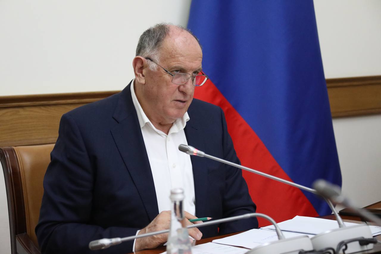 Абдулмуслим Абдулмуслимов провел заседание оргкомитета по подготовке к Российской выставке овец и коз