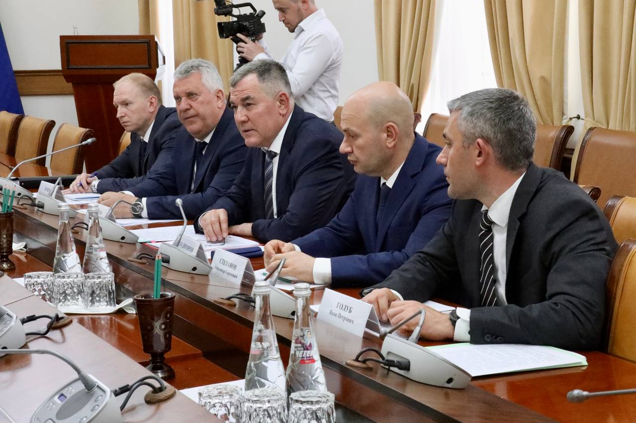 В Правительстве Дагестана прошло совещание под руководством Максима Владимирова