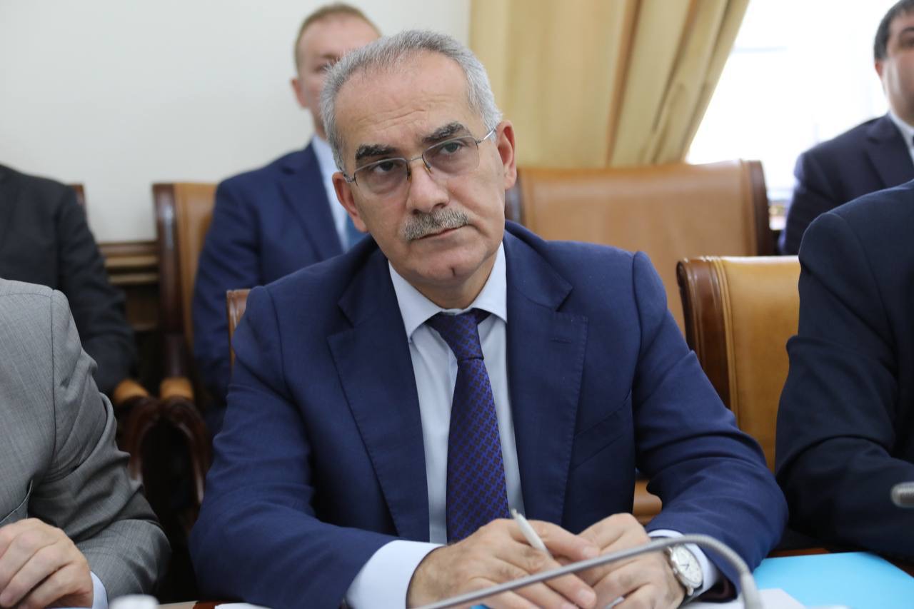 Абдулмуслим Абдулмуслимов поручил до 1 декабря завершить маркировку животных на сельхозпредприятиях Дагестана