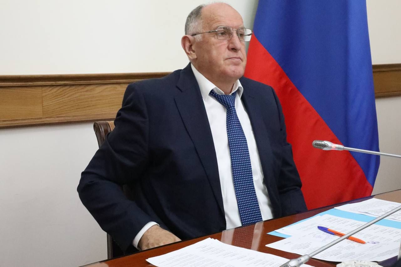 Абдулмуслим Абдулмуслимов поручил органам власти ускорить переход на отечественное программное обеспечение