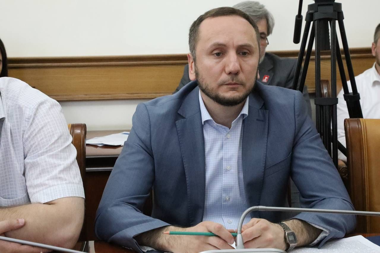 Абдулмуслим Абдулмуслимов поручил органам власти ускорить переход на отечественное программное обеспечение