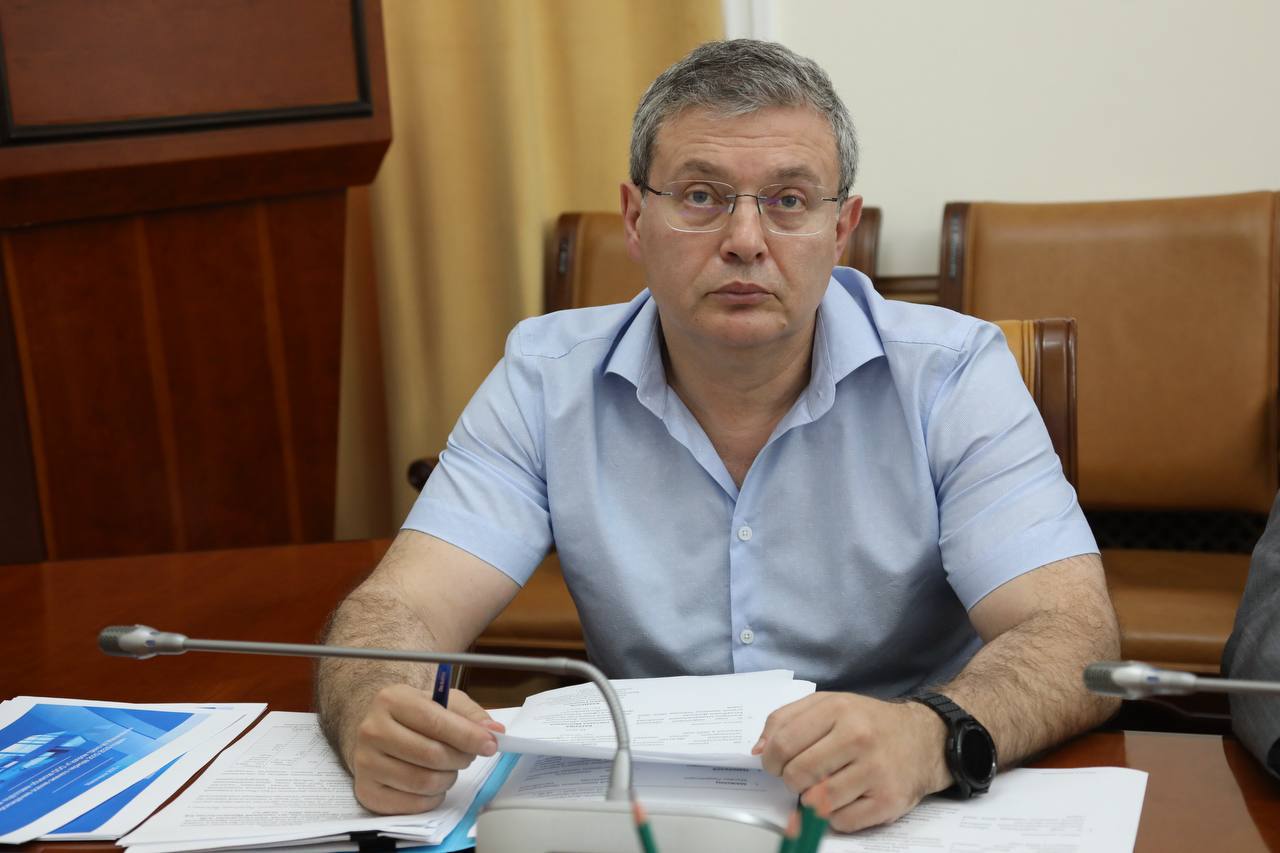 Абдулмуслим Абдулмуслимов поручил обеспечить резервные мощности электросетей в летний «пиковый» период в Дагестане