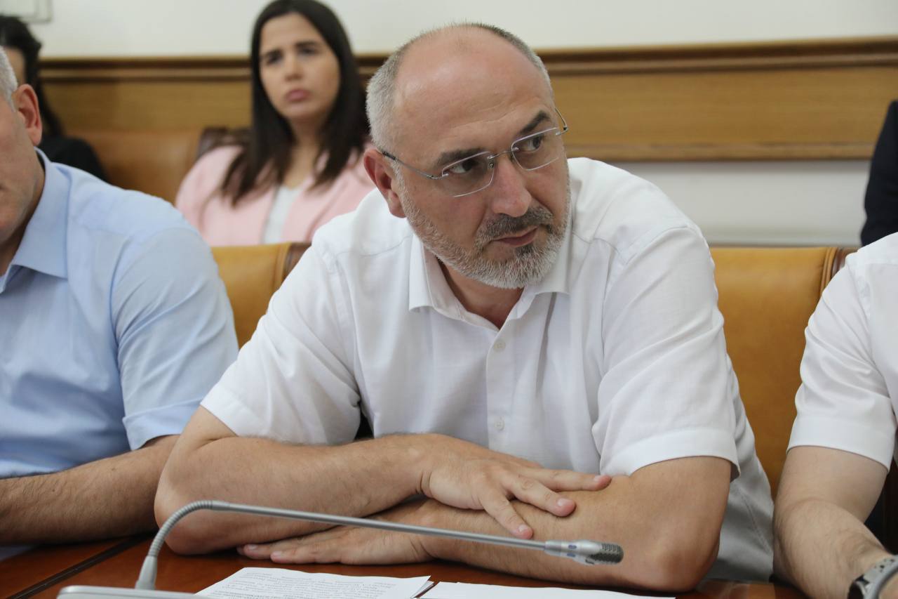 Абдулмуслим Абдулмуслимов поручил обеспечить резервные мощности электросетей в летний «пиковый» период в Дагестане