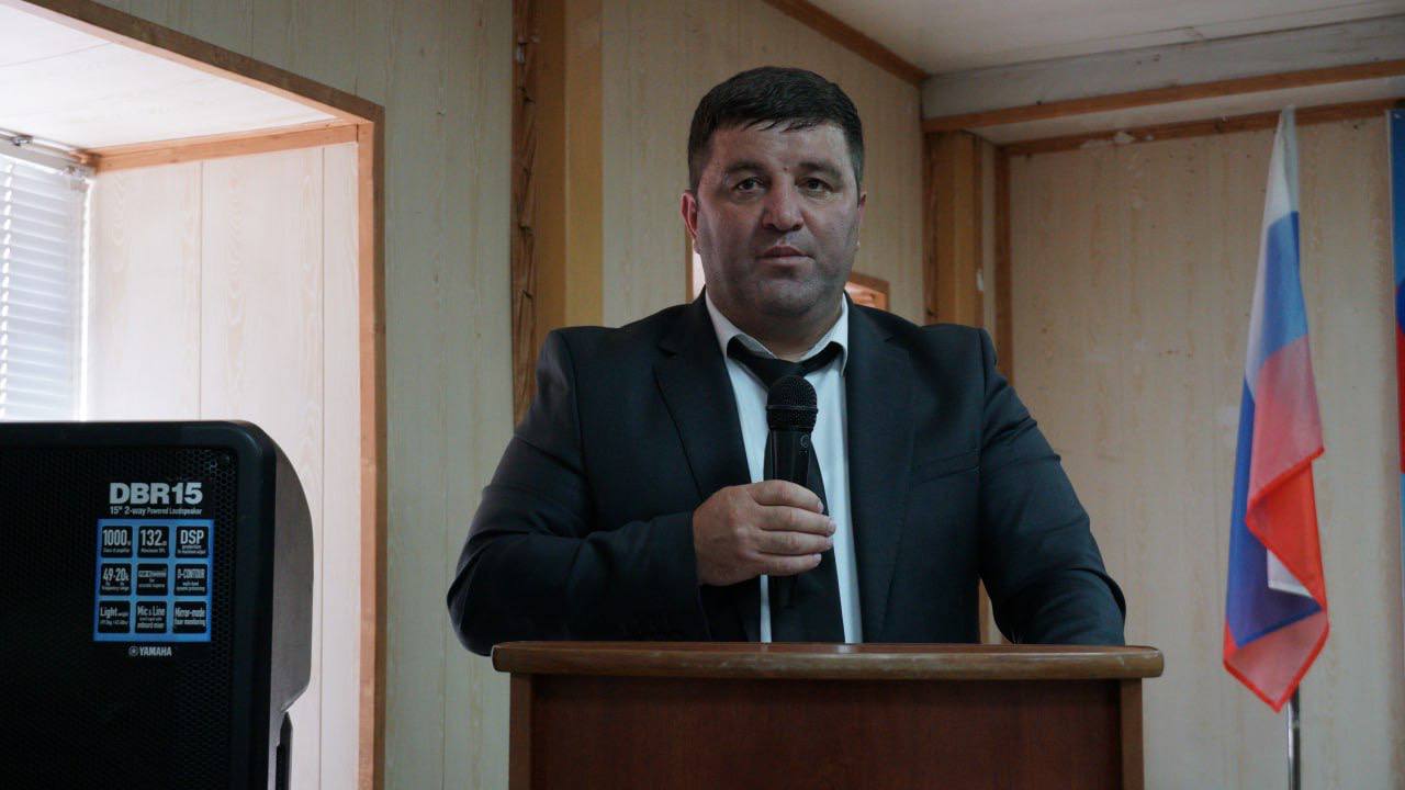 Абдулмуслим Абдулмуслимов лично ознакомился с ходом выполнения поручений по социально-экономическому развитию Бежтинского участка