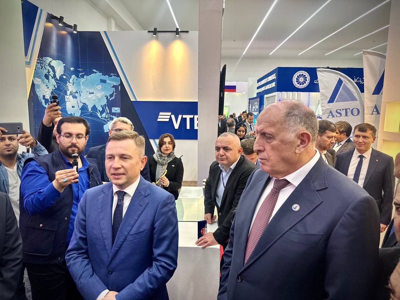 Премьер Дагестана принял участие в открытии международной торговой выставки в Иране