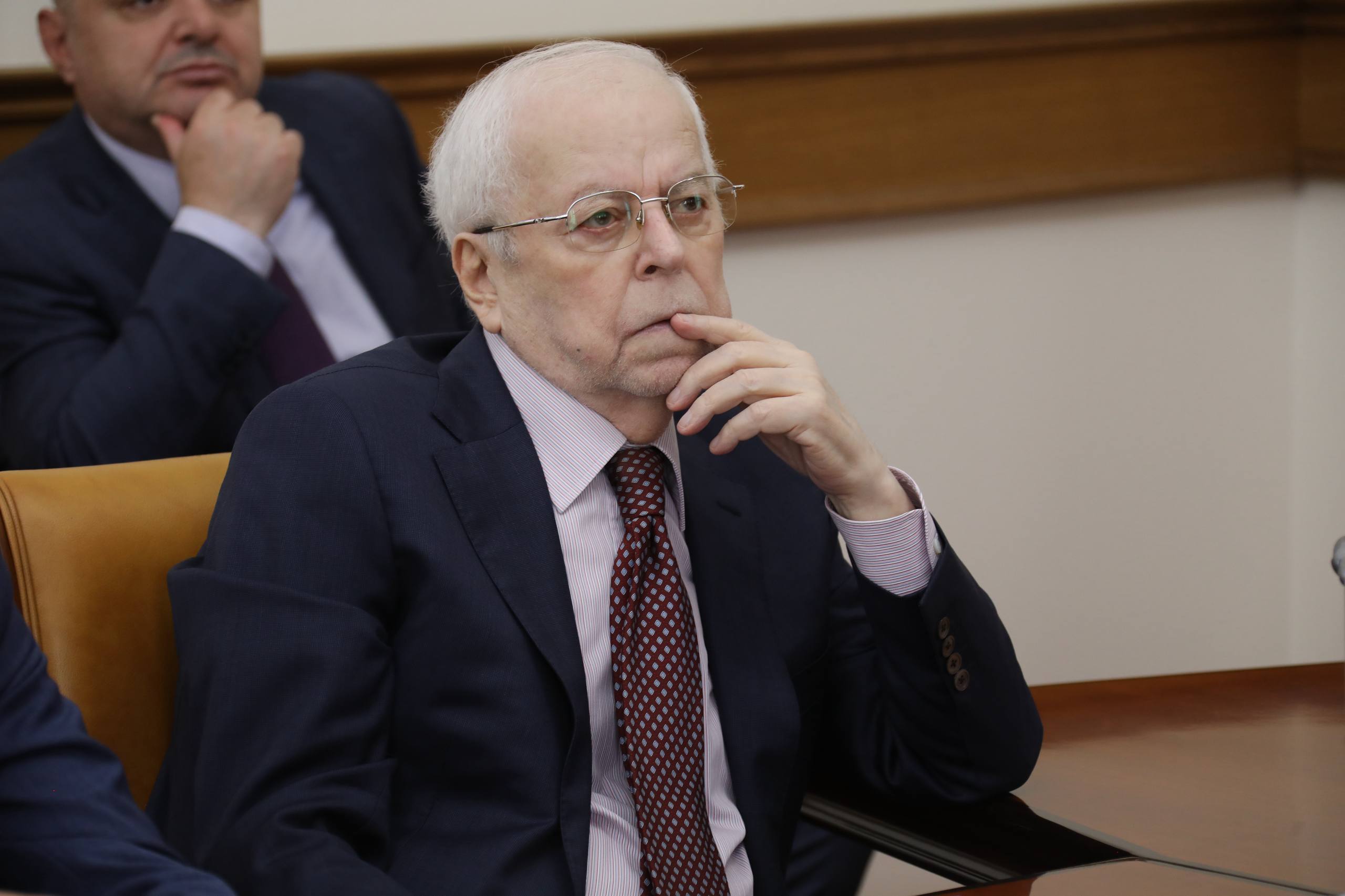 Эксперты дали рекомендации Правительству Дагестана по внедрению ИИ в систему социально-экономического развития региона