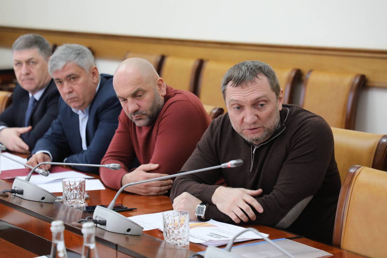 Две обувные компании получили право на знак «Бренд Дагестана»