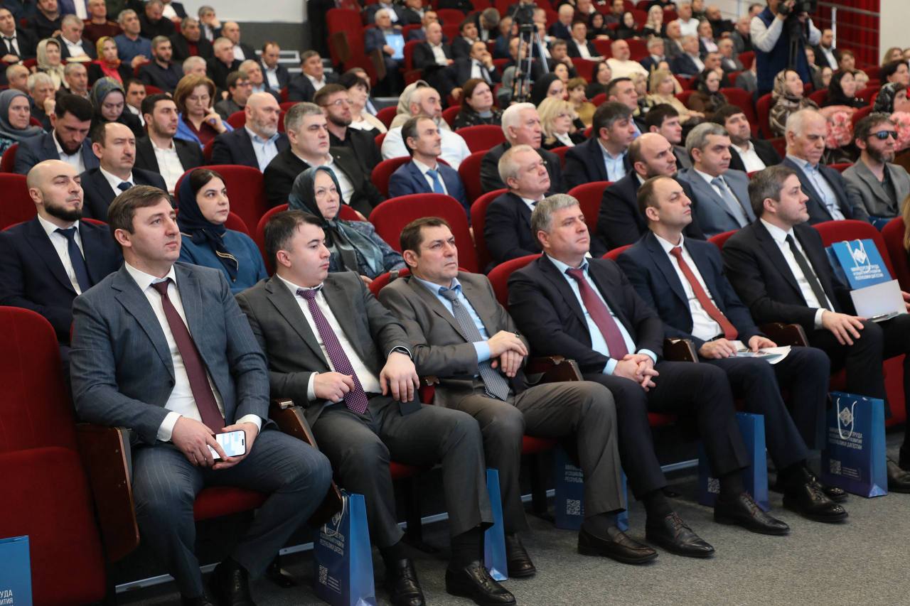 Абдулмуслим Абдулмуслимов принял участие в итоговой коллегии Минтруда Дагестана