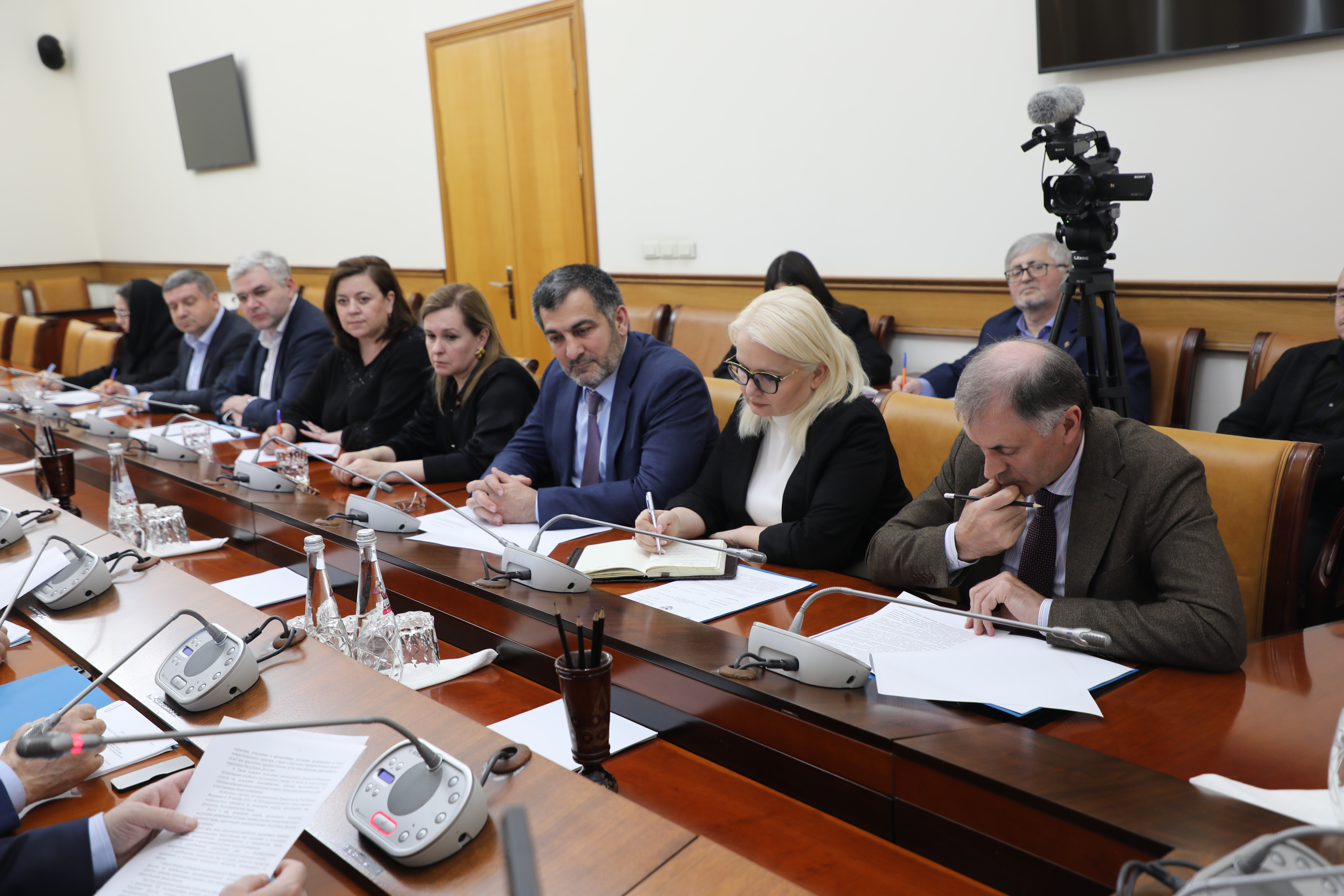 Правительство Дагестана готовит дополнительные меры поддержки пострадавших от паводка граждан
