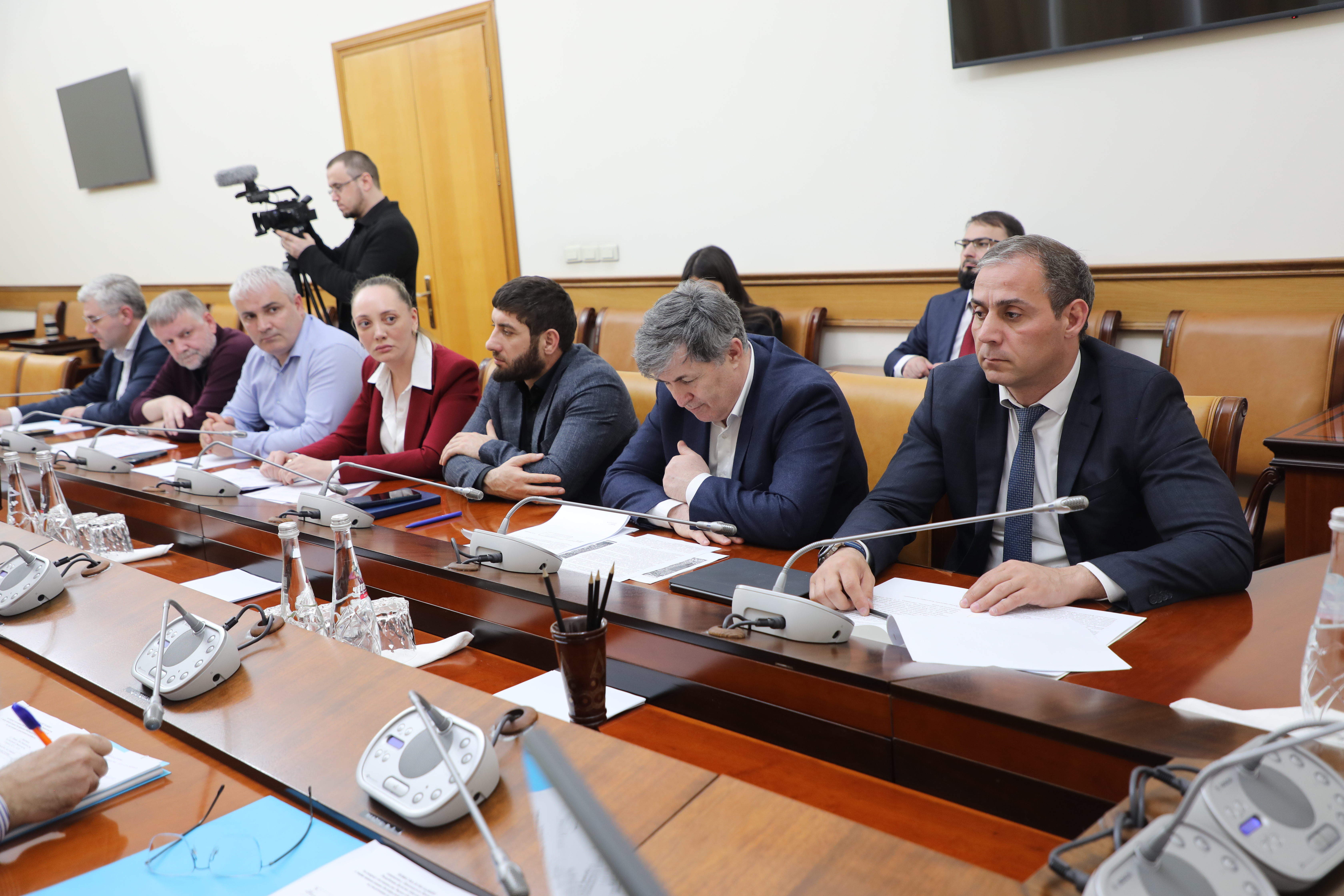 Более 250 кубов мусора вывезено с реки Черкес-Озень после выпадения обильных осадков