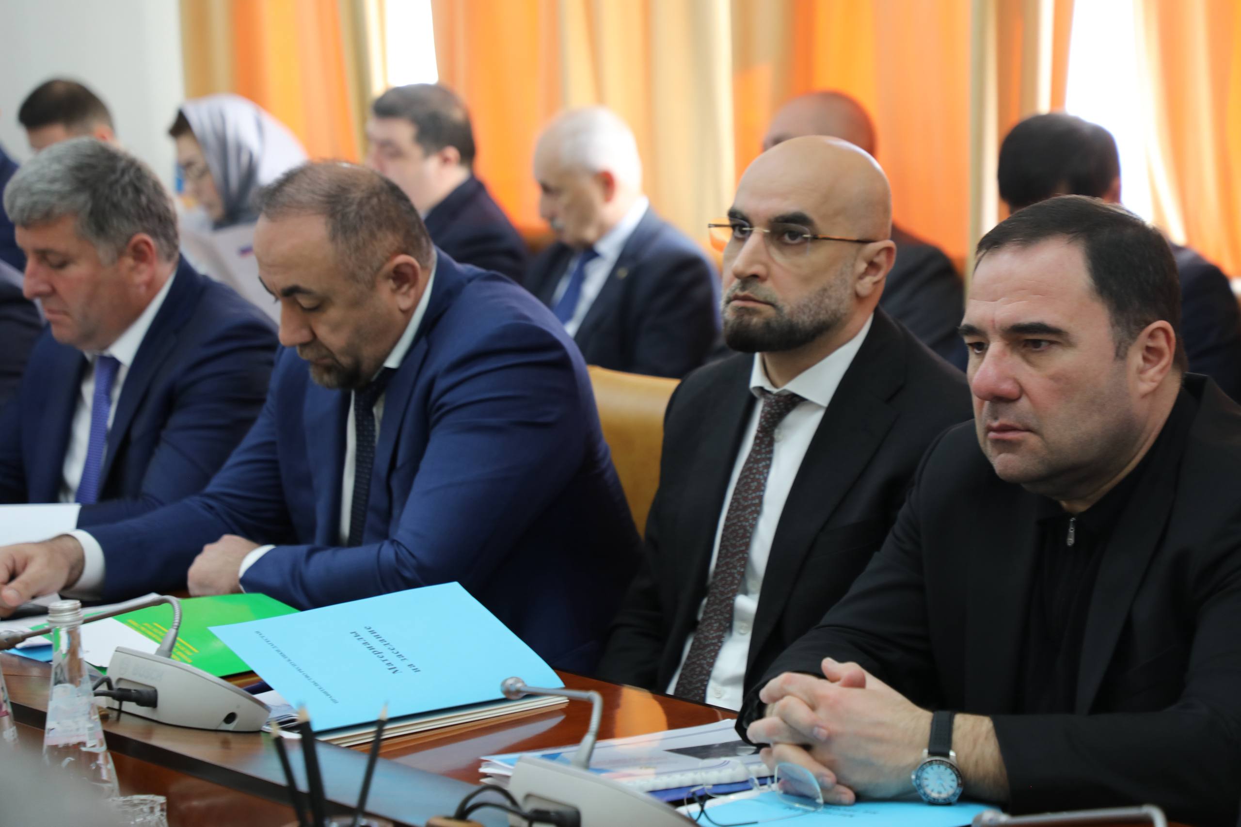 Абдулмуслим Абдулмуслимов поручил провести актуальный анализ ситуации в экономике Дагестана