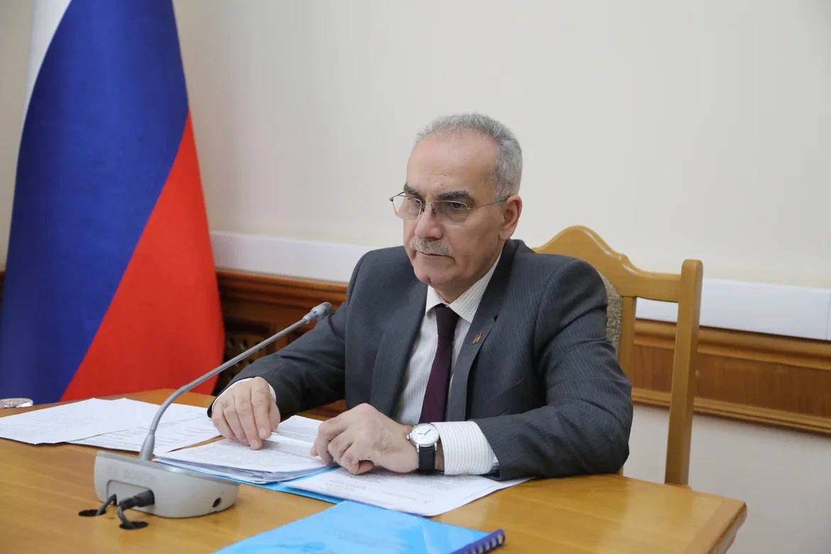 Нариман Абдулмуталибов провел оперативное совещание по обеспечению пожарной безопасности в Дагестане