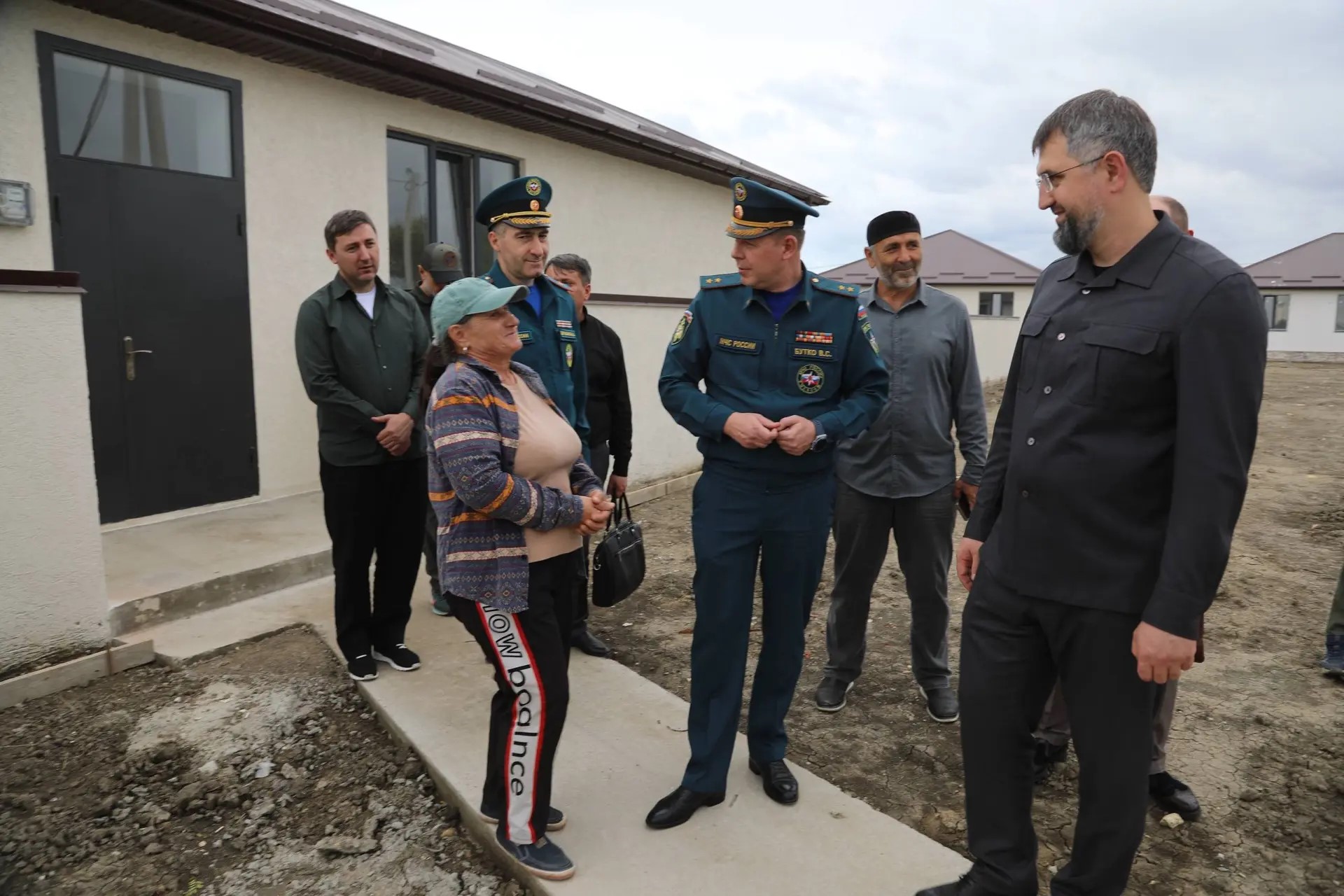 Вячеслав Бутко и Магомед Рамазанов посетили новый микрорайон поселка Мамедкала Дербентского района