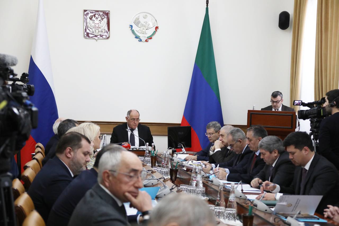 1,1 млрд рублей направит Правительство Дагестана на программу социальных контрактов в 2025 году
