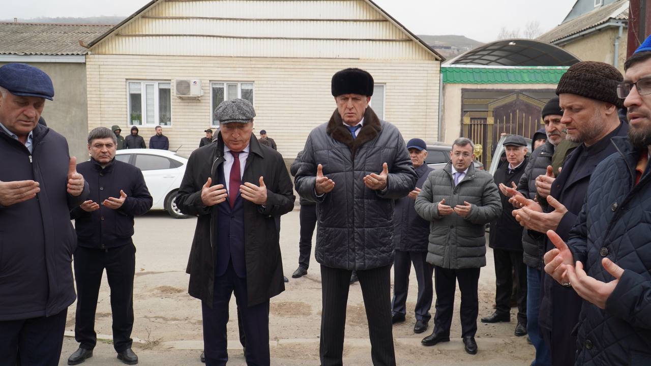 Абдулмуслим Абдулмуслимов и Заур Аскендеров посетили семью Ибрагим-Паши Садыкова