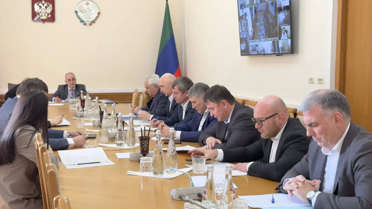 В Дагестане обсудили меры по снижению задолженности по оплате за негативное воздействие на окружающую среду