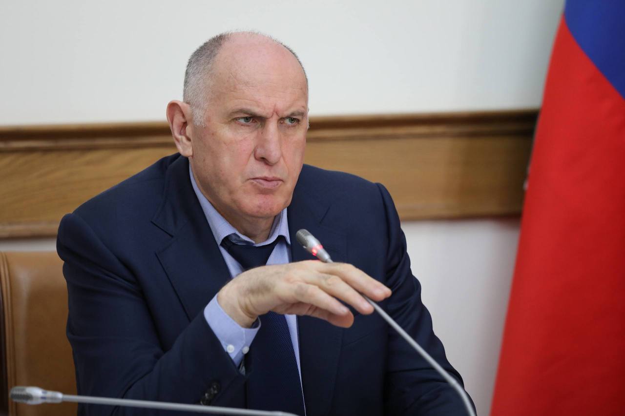 Абдулмуслим Абдулмуслимов поручил провести актуальный анализ ситуации в экономике Дагестана