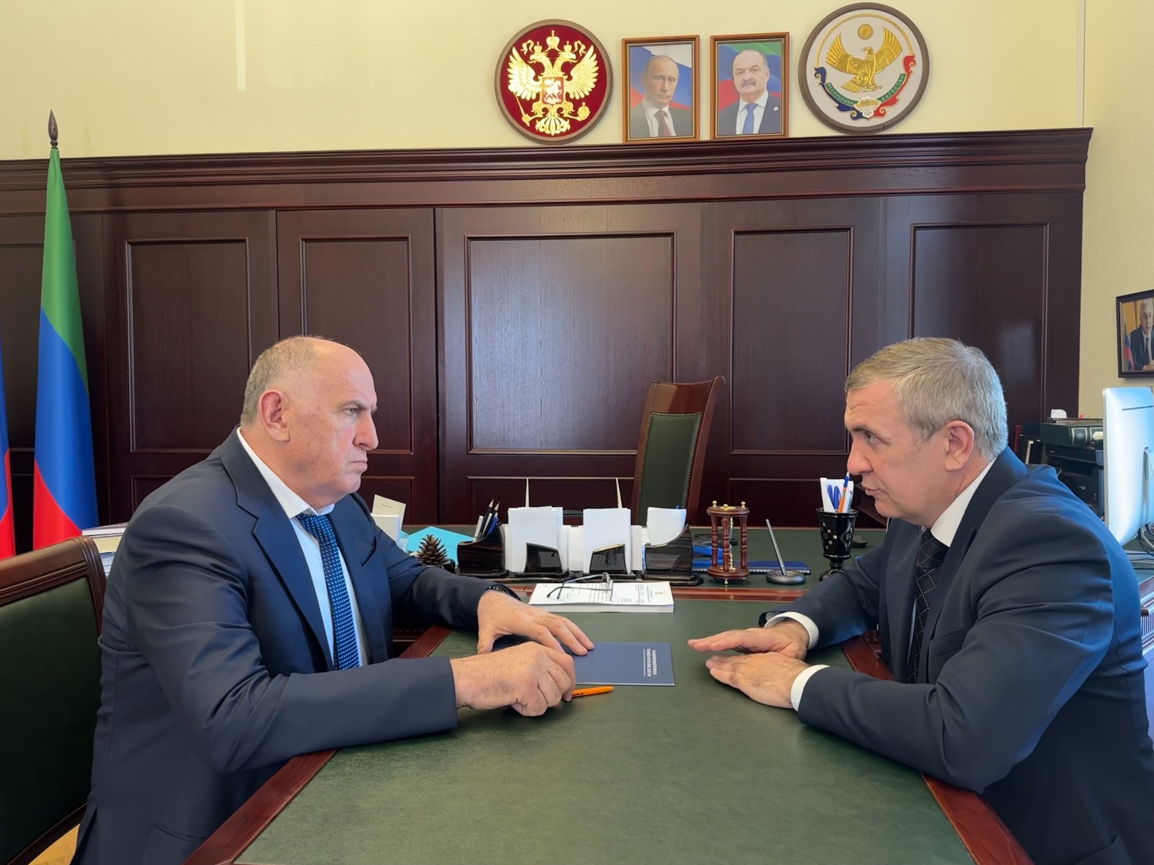 Абдулмуслим Абдулмуслимов встретился с Уполномоченным по правам человека в Республике Дагестан Запиром Алхасовым