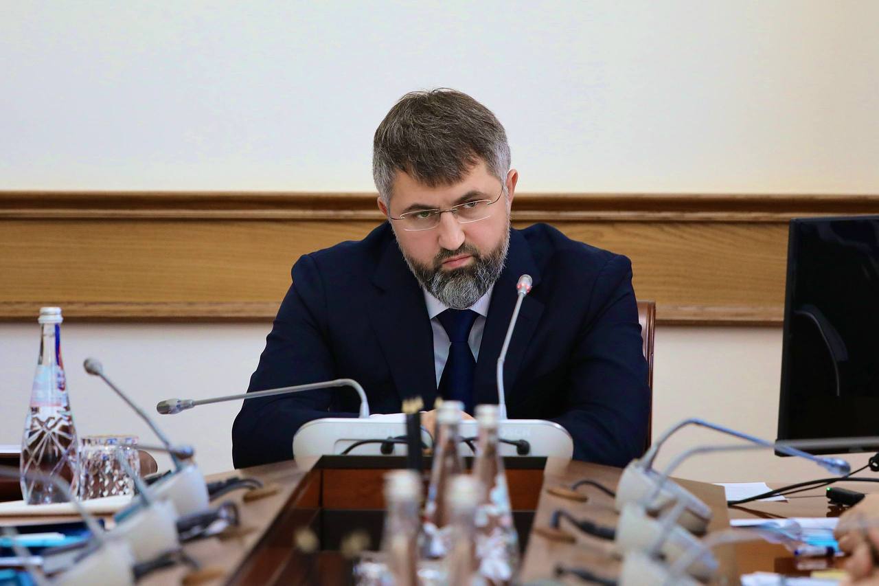 Проблемные вопросы в отрасли здравоохранения обсудили в Правительстве Дагестана