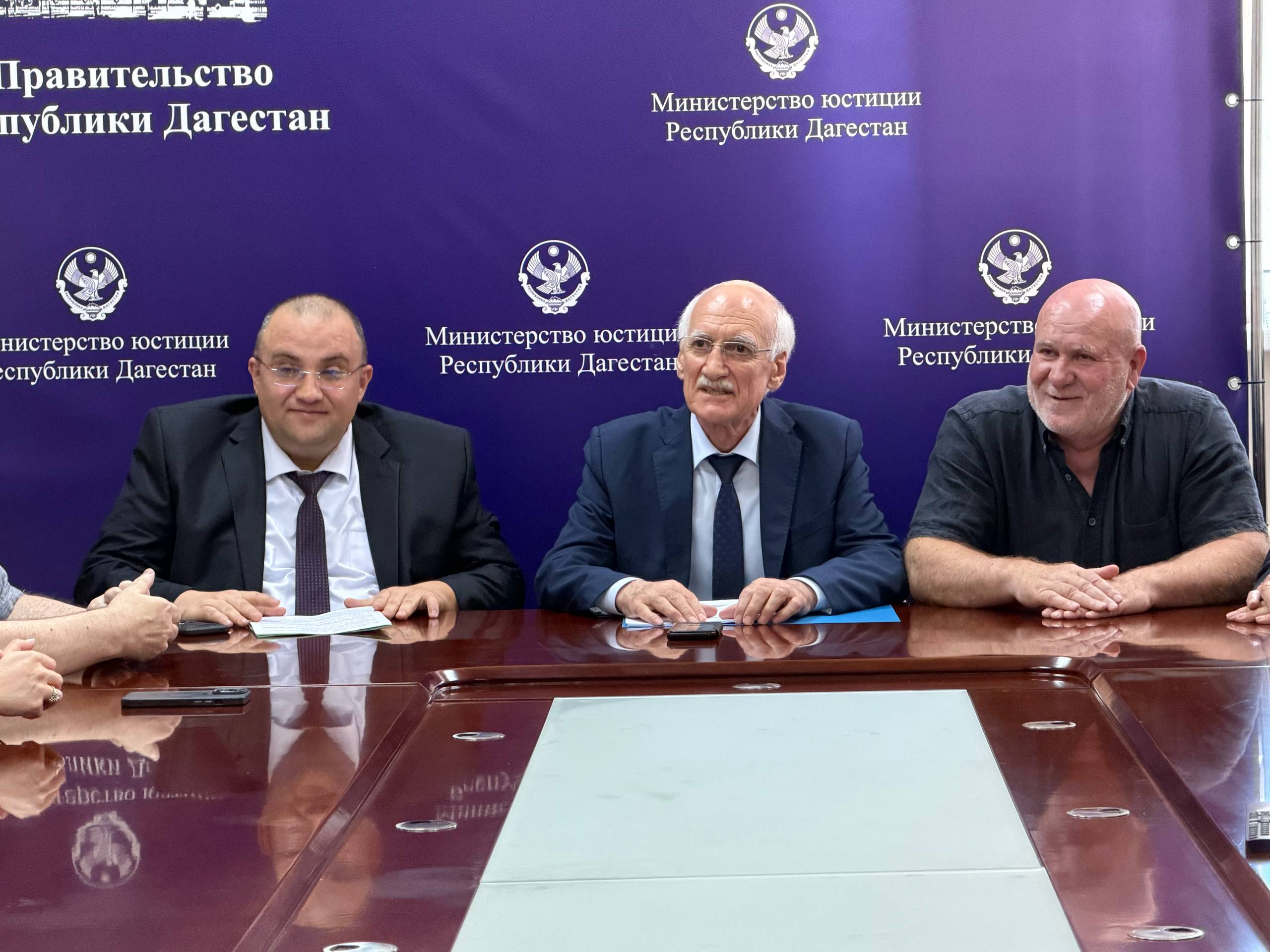 Коллективу Минюста Дагестана представили нового руководителя