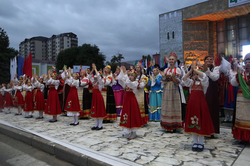Гала-концерт VI Международного фестиваля традиционной народной культуры «Цамаури» состоялся в Махачкале