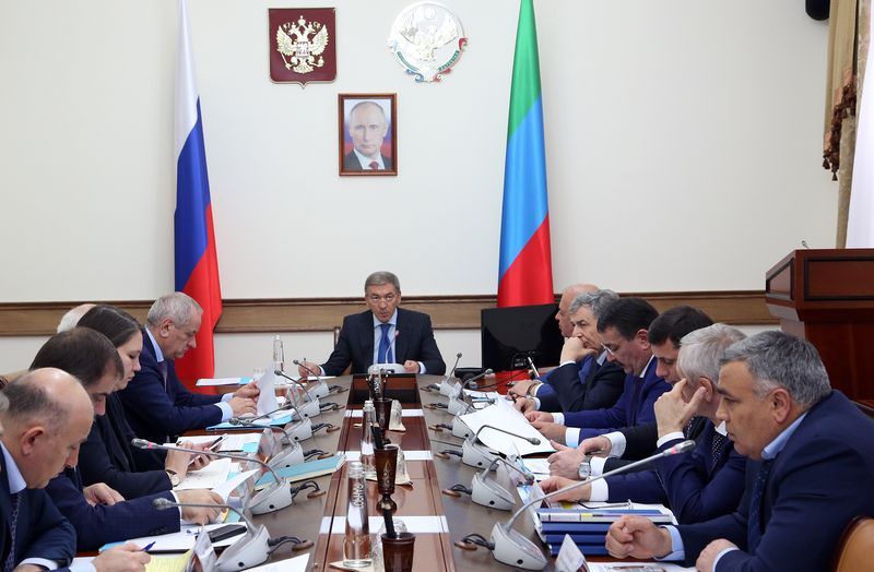 Под руководством Абдусамада Гамидова обсужден ряд актуальных вопросов
