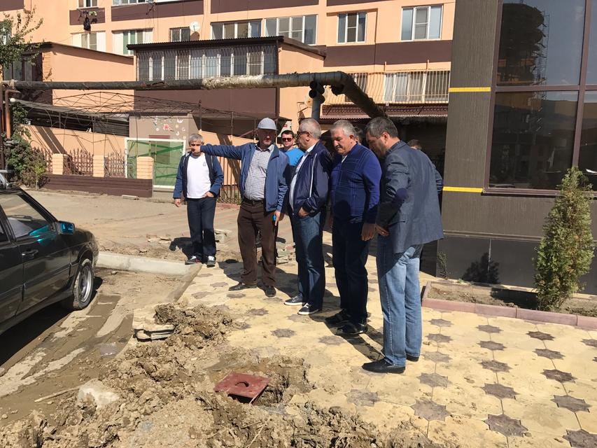Рамазан Алиев проверил ход ремонта дорог в Махачкале