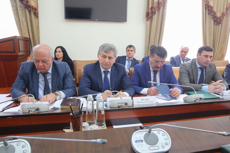 Ряд актуальных вопросов обсудили в Правительстве Дагестана