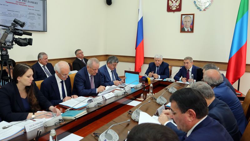 Проект республиканского бюджета на 2018 год обсудили на заседании Правительства Дагестана