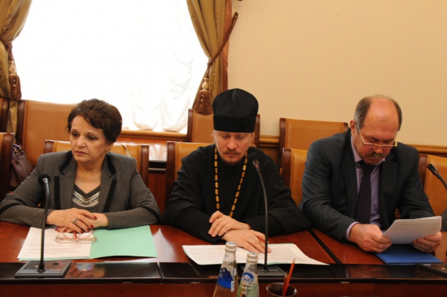 В Правительстве РД обсудили меры по улучшению межнациональных и межконфессиональных отношений в МО Северного региона