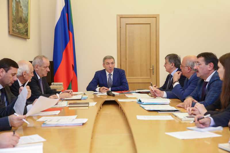 В Правительстве РД обсуждены вопросы социально-экономического развития Дагестана