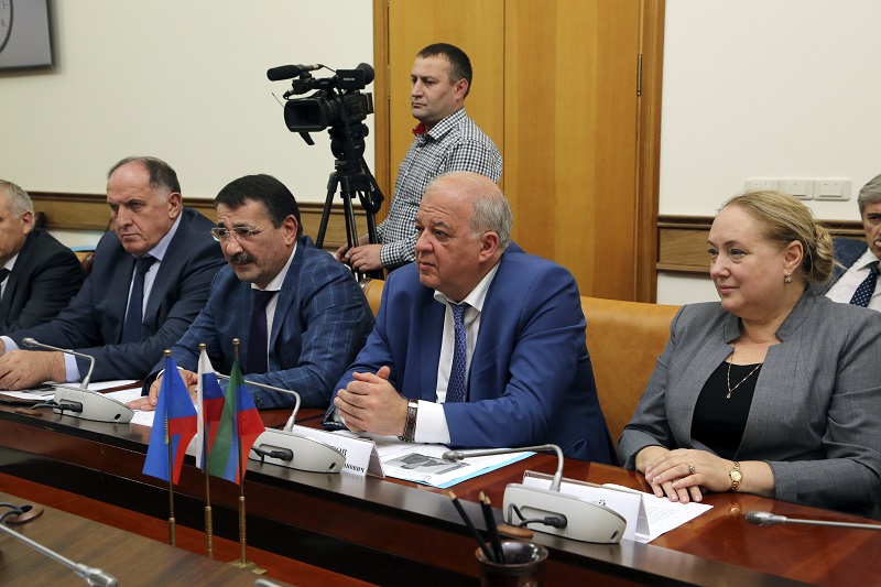 В Правительстве Дагестана состоялась встреча с официальной делегацией ЗАТО «Александровск» Мурманской области