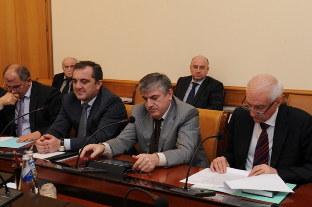 В Правительстве Дагестана обсужден вопрос функционирования заводов по производству стенового кирпича