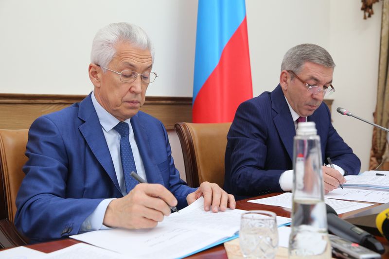 Под руководством Владимира Васильева прошло заседание Правительства Республики Дагестан